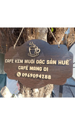 Bảng gỗ tên shop gỗ tối màu cafe Huế 0