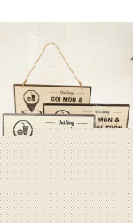 Bảng gỗ để bàn gọi món và thanh toán tại quầy 