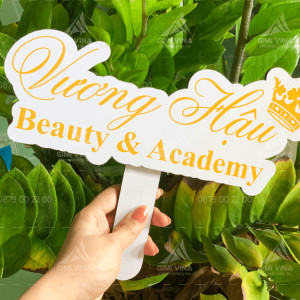 Bảng gỗ hashtag tên shop cầm tay