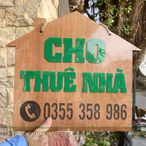 Bảng gỗ ngoài trời hình ngôi nhà