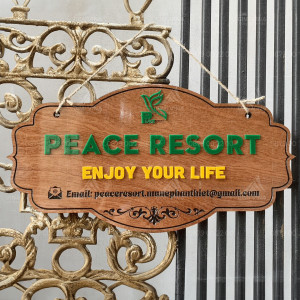 Bảng hiệu gỗ cao cấp