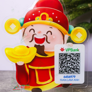 Bảng mica để bàn QRMC001 Thần Tài in mã QR code quét thanh toán