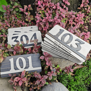 Bảng số phòng bằng gỗ