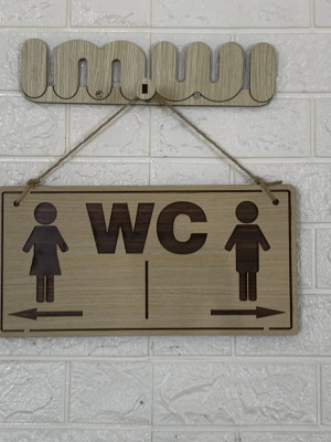 Bảng wc dán trước nhà vệ sinh nam, nữ