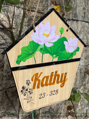 Bảng gỗ tên shop Kathy
