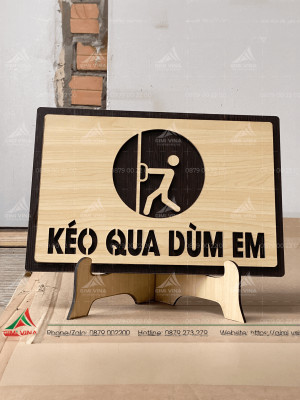 Bảng gỗ decor treo cửa độc đáo