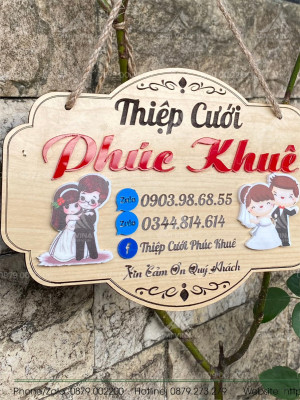 Bảng gỗ tên shop Áo Cưới Phúc Khuê
