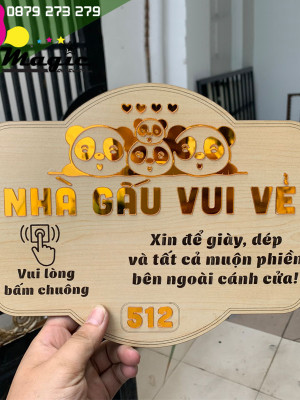 Bảng gỗ nhà gấu vui vẻ