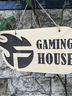 Bảng gỗ tên shop GAMING HOUSE