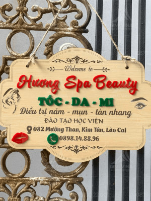 Bảng gỗ tên shop Hương Spa Beauty