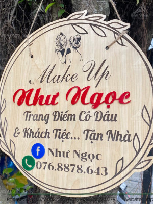 Bảng gỗ tên shop Make Up Như Ngọc