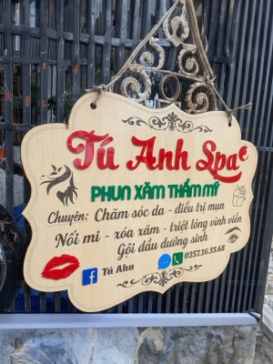 Bảng gỗ tên shop Tú Anh Spa