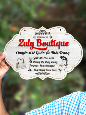 Bảng gỗ tên shop Zuly Boutique
